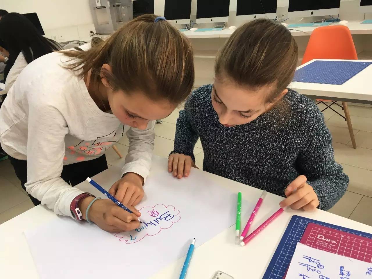 倡导的孩子思维训练第一条是同理心AG真人国际厅斯坦福和MIT都(图2)